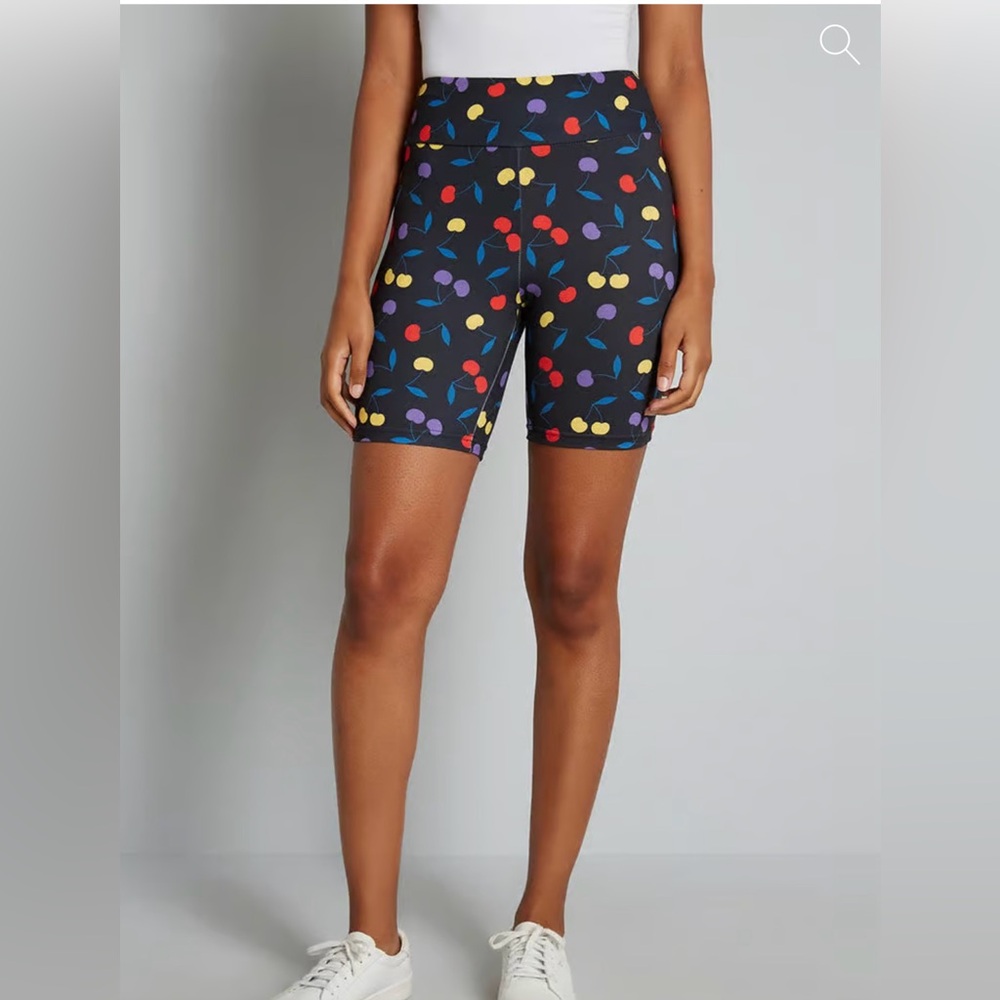 Women’s ModCloth Blazing Cycling Trails Bike
Shorts Size Small
